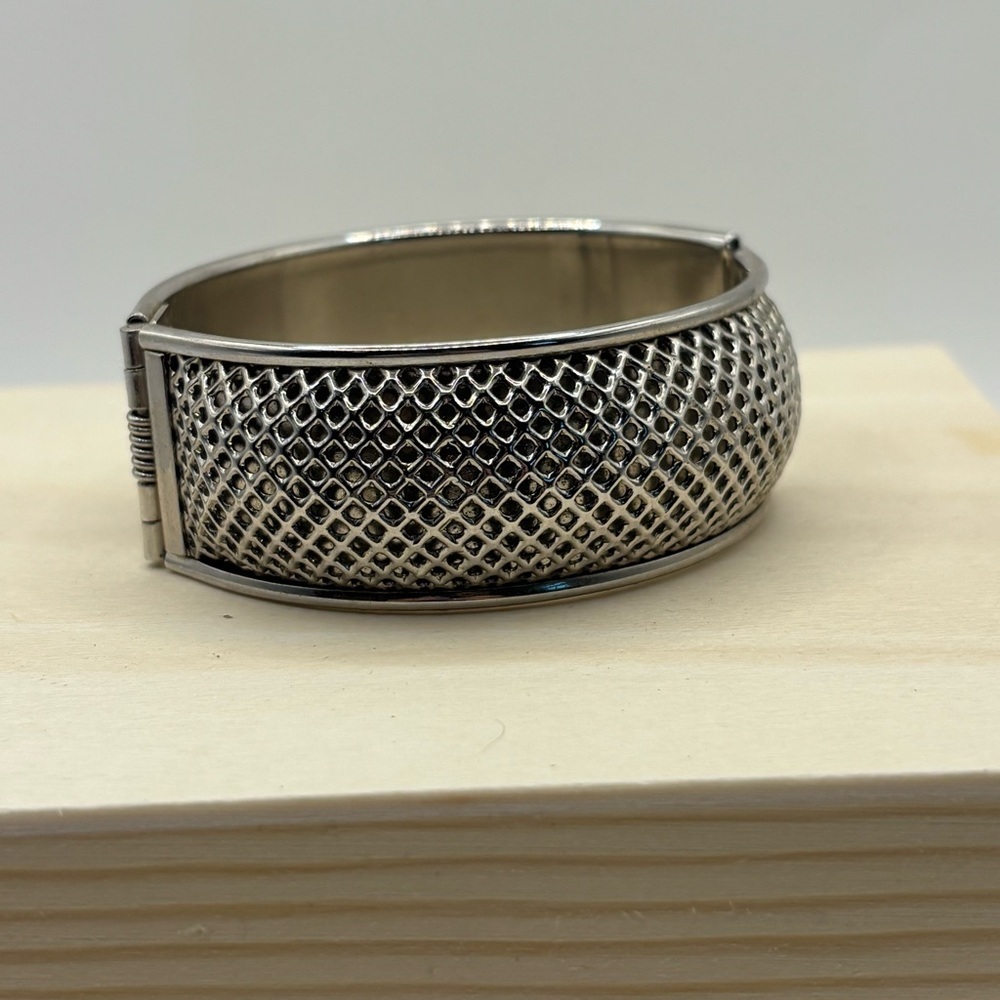Vintage Sarah Coventry “Continental” Silver Hinge Cuff Bracelet